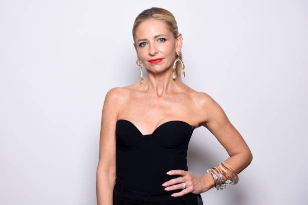 sarahmichellegellarweb_007.jpg