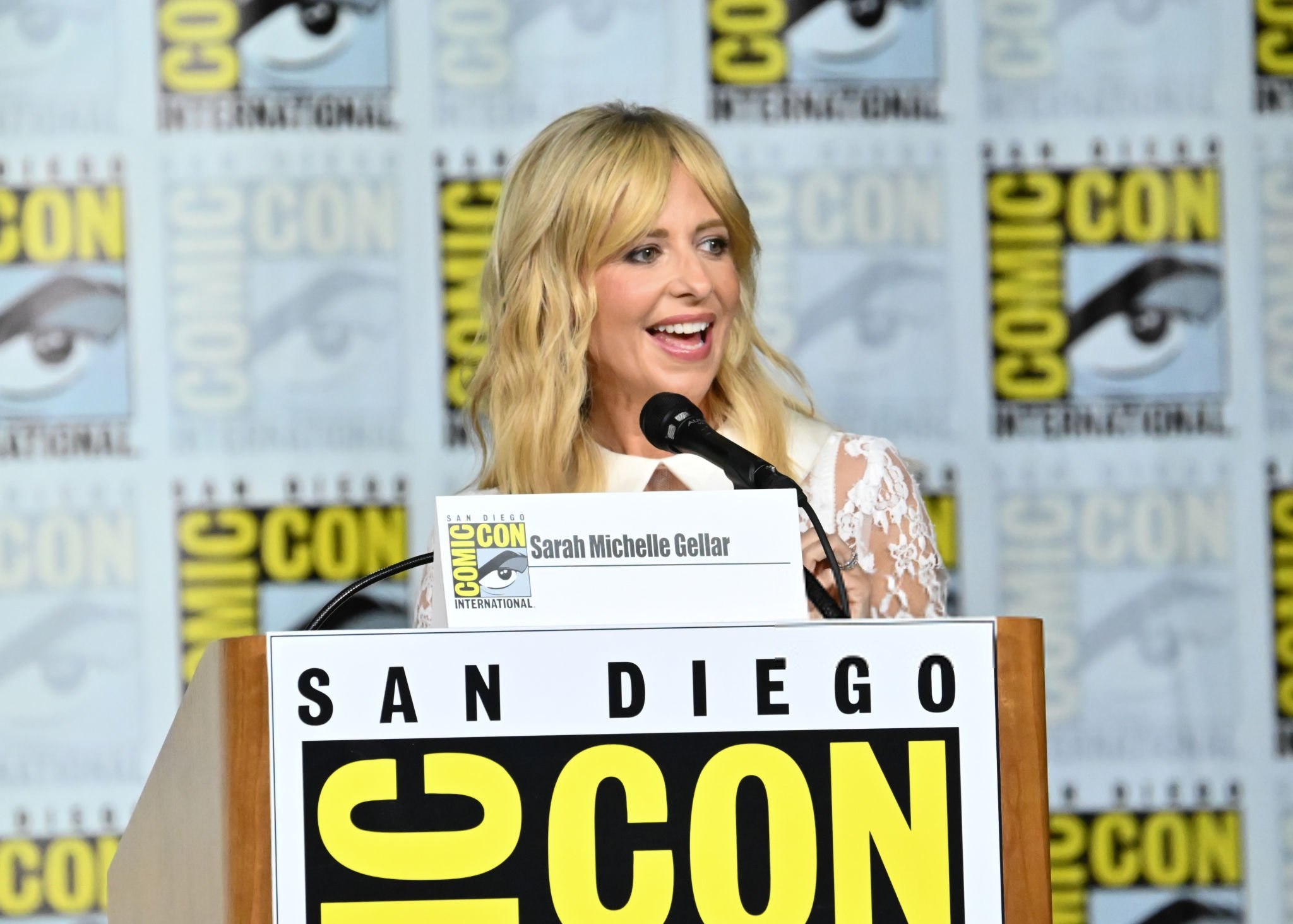 sarahmichellegellarweb_dexteroriginalsinsandiegocomiccon20240726_004.jpg sarahmichellegellarweb_dexteroriginalsinsandiegocomiccon20240726_004.jpg