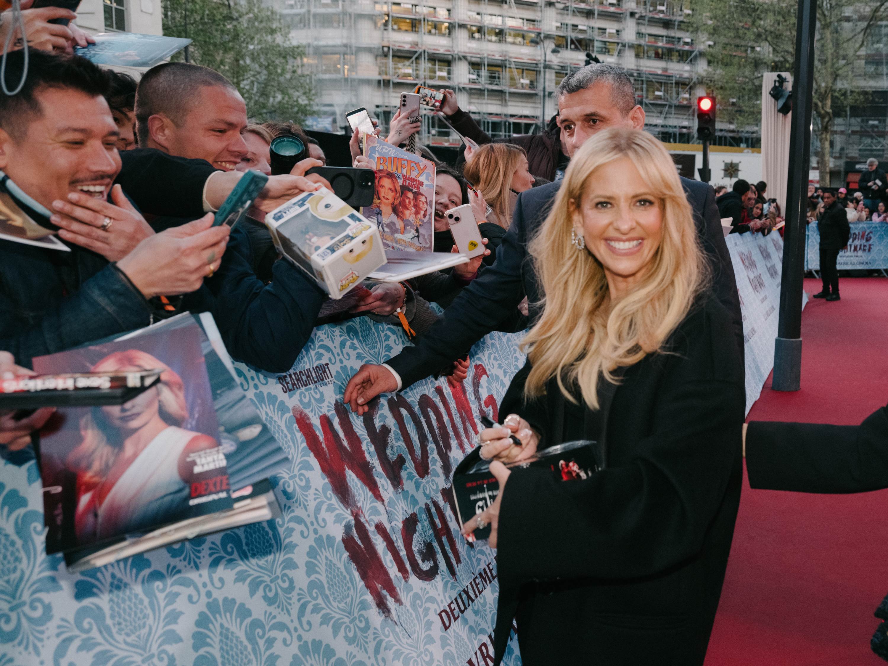 Sarah_Michelle_Gellar_Wedding_Nightmare_2_Paris_Premiere_20260325_Outside_002.jpg Sarah_Michelle_Gellar_Wedding_Nightmare_2_Paris_Premiere_20260325_Outside_002.jpg