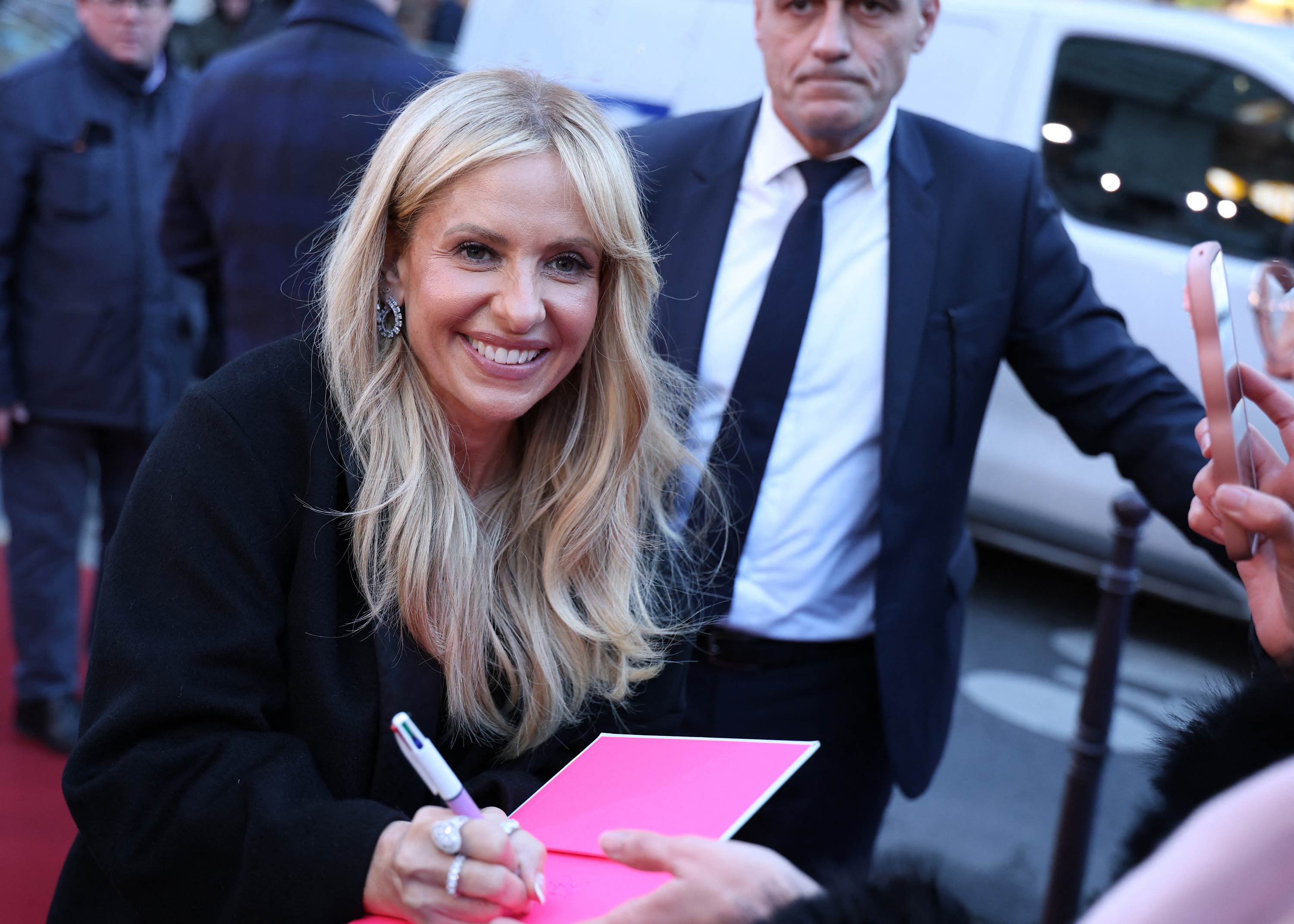 Sarah_Michelle_Gellar_Wedding_Nightmare_2_Paris_Premiere_20260325_Outside_010.jpg Sarah_Michelle_Gellar_Wedding_Nightmare_2_Paris_Premiere_20260325_Outside_010.jpg